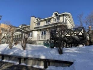 峰の原高原　広い敷地の大型中古物件！