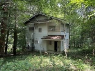 諏訪郡富士見町「青木の森別荘地」