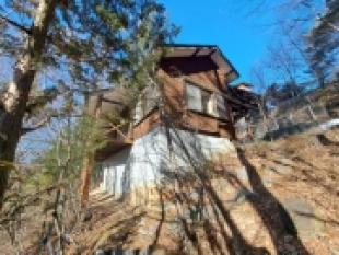 学者村第4期(所有権区画) メイン道路沿い 高台・南向きで明るい建物!