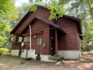 美し松高原別荘地 フラットな敷地に南向きデッキの陽光♪