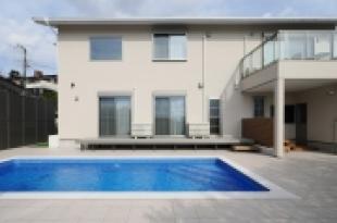 八幡野のプールハウス