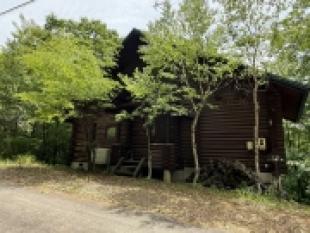 学者村第4期 緑豊かな森のログハウス!