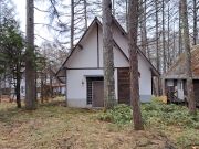 姫木平別荘地 三角屋根が特徴的な、使い勝手の良い平坦地の別荘