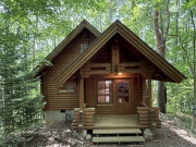 学者村第4期 南向きワイドデッキのログハウス!