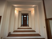 ʿϡWhite Picture Frame House